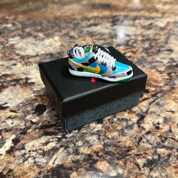 🛹 Nike SB Low Dunks - 3D PVC Minisneaker Keychain - Picture 2 of 3